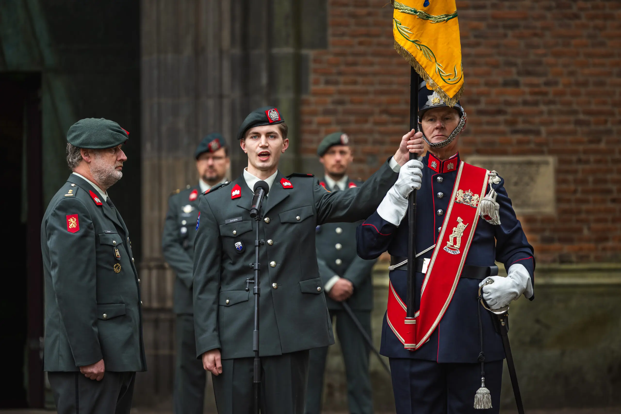 Beëdiging 71 reservisten op het Lieve Vrouwekerkhof
